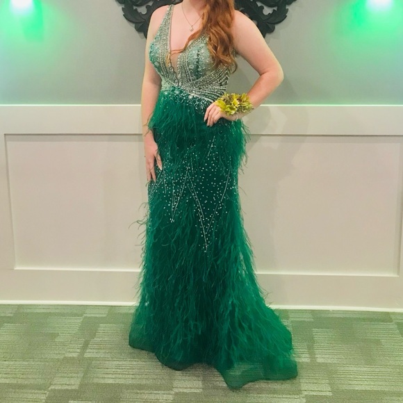 Jovani 03023 Sheer Bodice Beaded Adorned Feather Fitted Emerald Green Gown - Picture 3 of 3